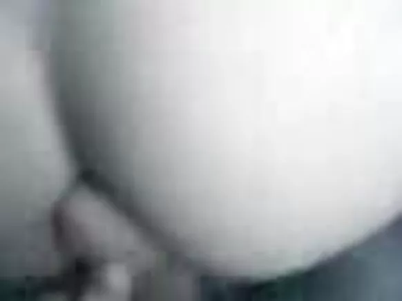 Video y’ikinyaarabu ivuye i Bakhten, umukobwa w’igitsina ariko arasambana.