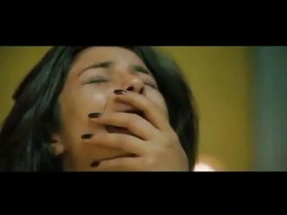 Chopra igitsina c’imbere n’umukobwa.