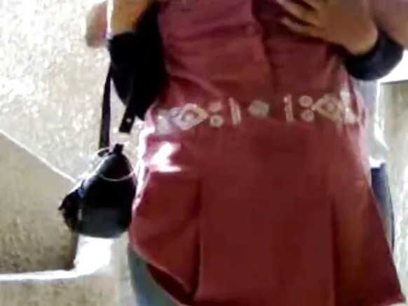 Anal yo muhira mu hijab, gusambana n’umukobwa w’umuvyibuho mu hijab yo muhira.