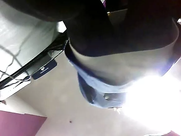 Upskirt, indogoba nini, voyeur y’igitsina, Ubutaliyano.